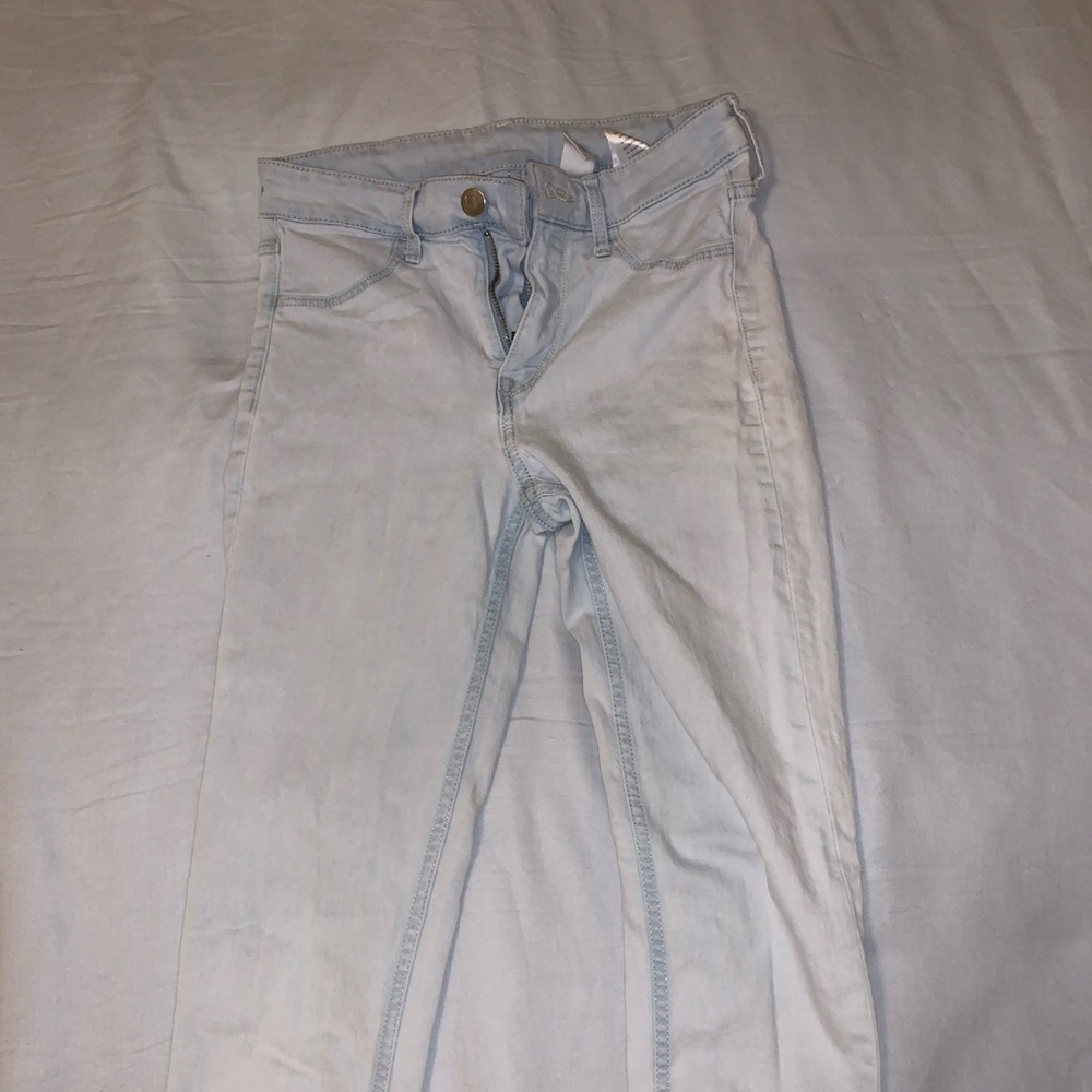 H&M light blue jeans